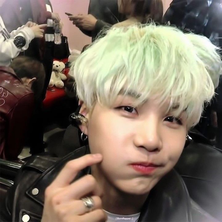 hourly hyung line (@hourlyhyungline) on Twitter photo 