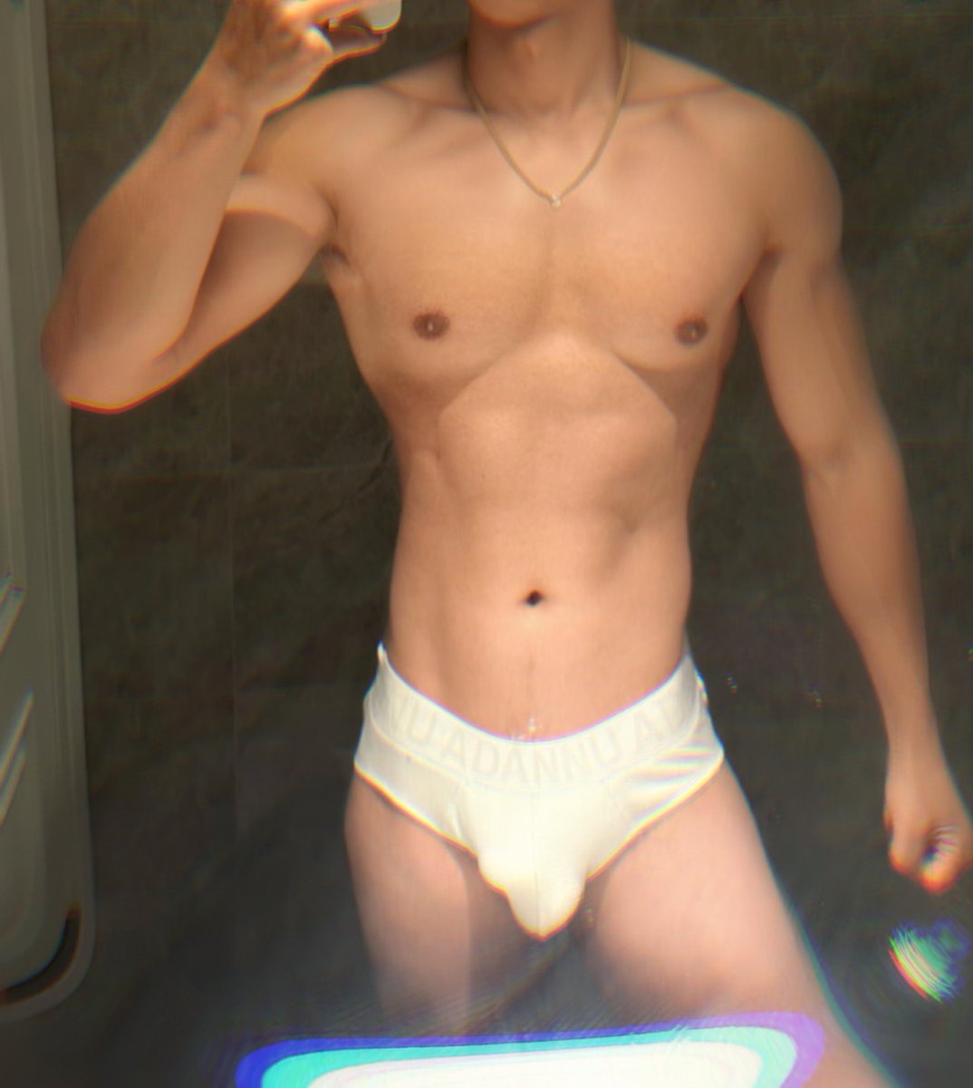 北纬28 tweet media