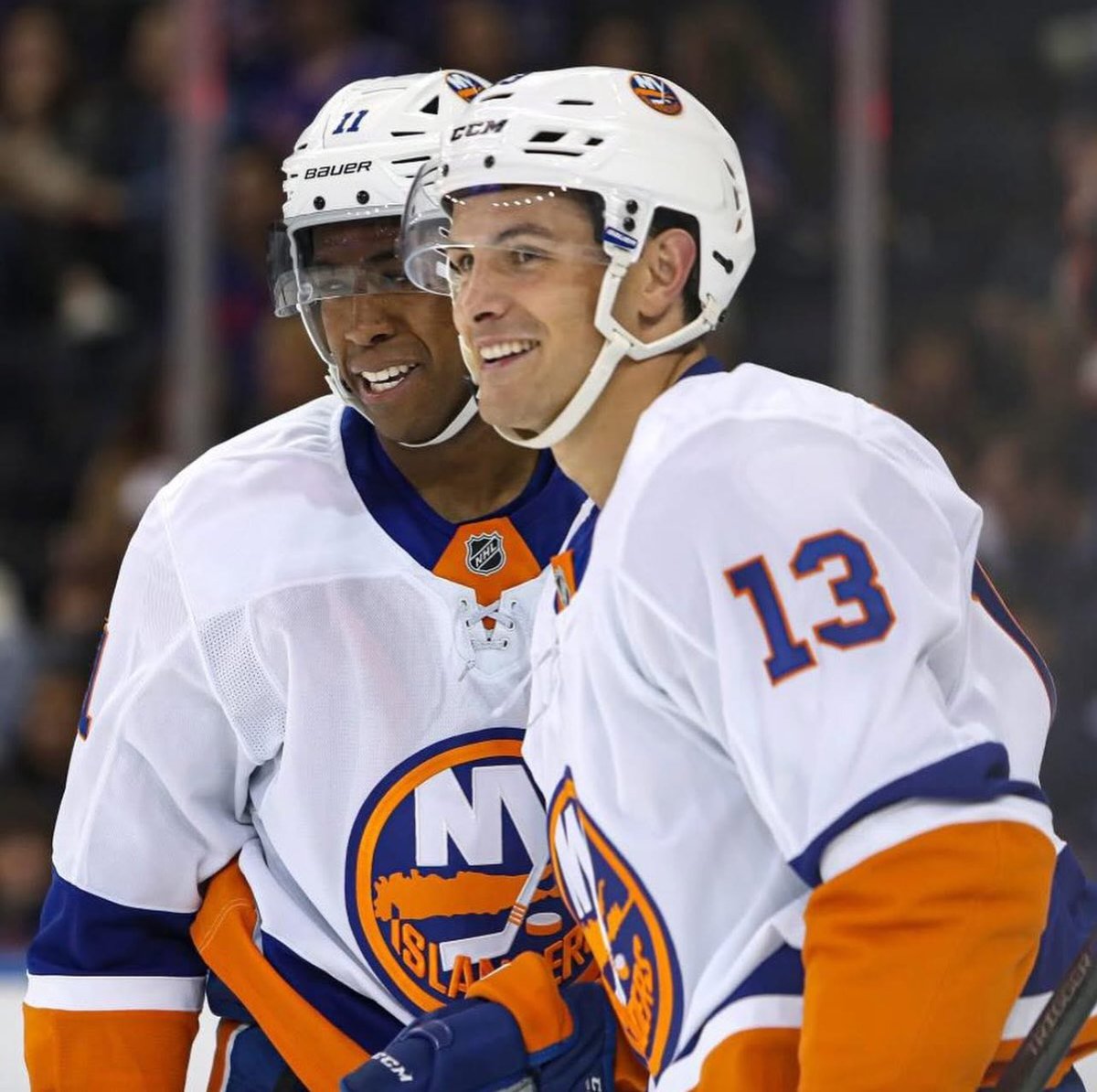 IslandersLive53's tweet photo. Anthony Duclairβs first game back since October 19th as he was injured just five games into the season. We have a healthy squad tonight LETS GO ISLANDERS βοΈ #Isles
#Islanders #AnthonyDuclair #NHLHockey #IslandersLive https://t.co/HGOSrPeqpm