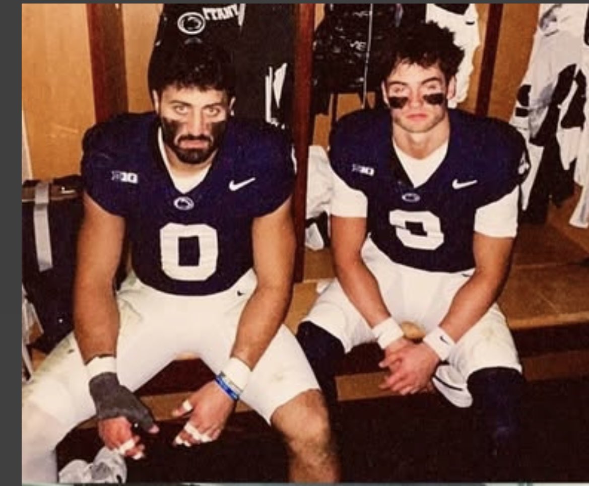 Don’t care what anyone says. Dom DeLuca did that for his boy Beau today 

5 TKL, 2 INT, SACK, TD