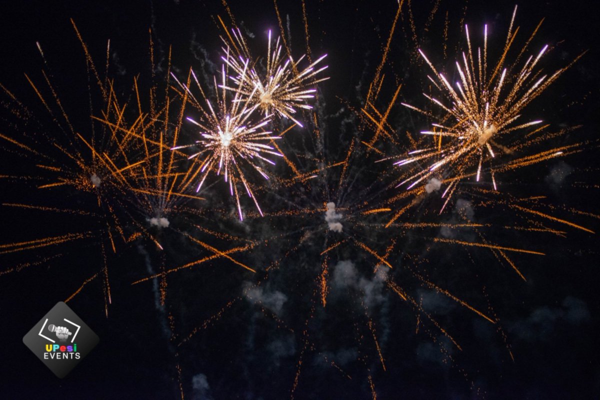 🎤 That’s a wrap!

What a night, GULU!!! 

Unmatched energy, epic vibes, and unforgettable moments. 

Thank you for showing up and showing out for <a href="/rudeboypsquare/">Rudeboy</a>

#RudeBoyInGulu