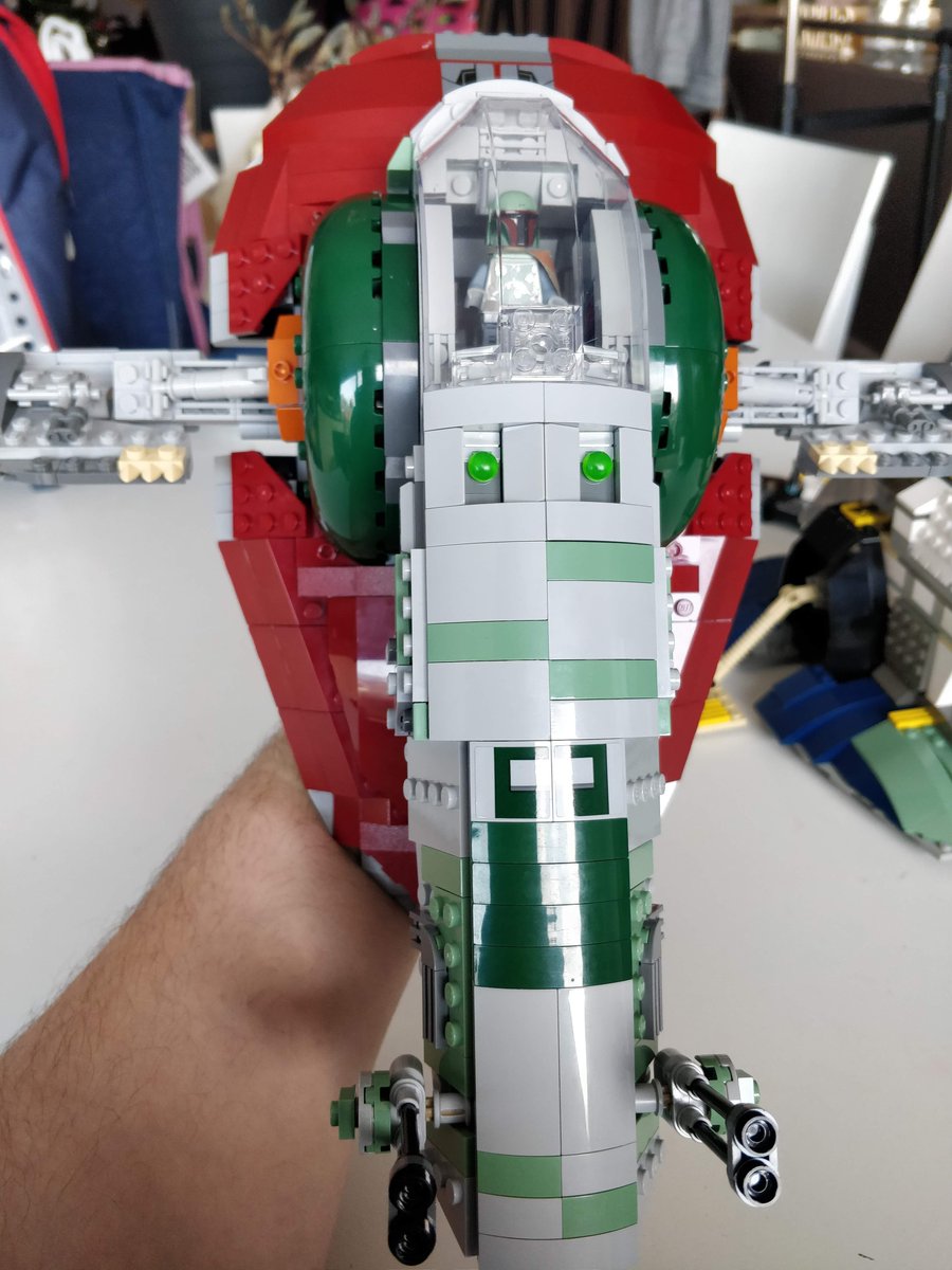 TheCraftyMaker's tweet photo. Re-build @LEGO_Group Boba Fett's Slave 1 (2019) and Jango Fett's Slave 1 (2002). It's fun to see how those designs evolved over 17 years. Still got a lot of love for the classics though 😊
#lego #starwars #slaveone https://t.co/HzMEWfevfr