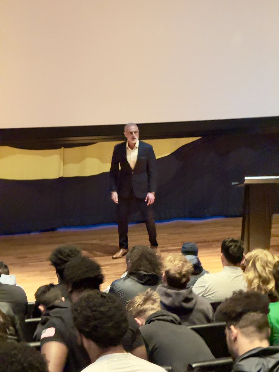 oozie_k's tweet photo. Had a great opportunity this morning to hear from Tim Grover. We appreciate you taking the time to visit with us— dropping a few gems for us to experience continuous   growth and success. 

If you’re not prepared and ready for the moment, you’ll get caught up in the moment! https://t.co/gTcSsHf1af