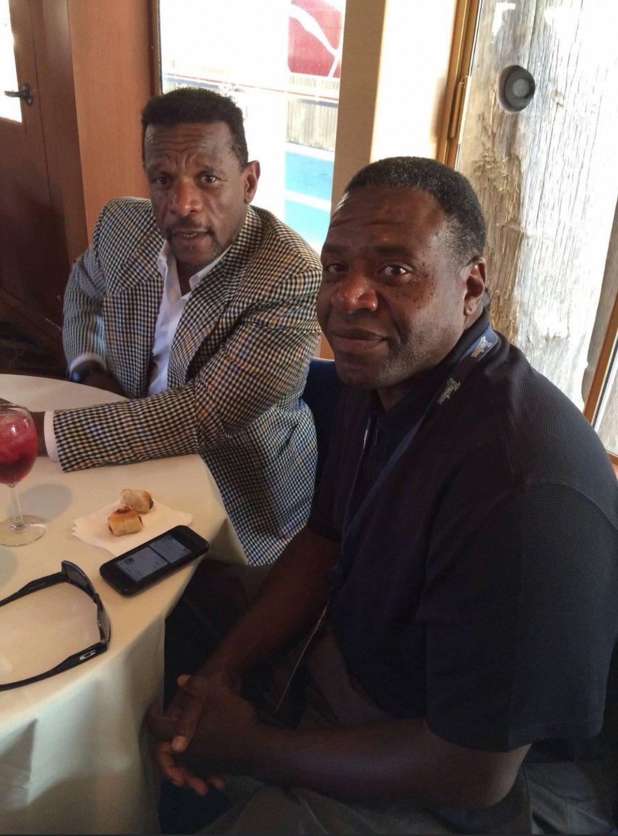 charles hayes tweet media