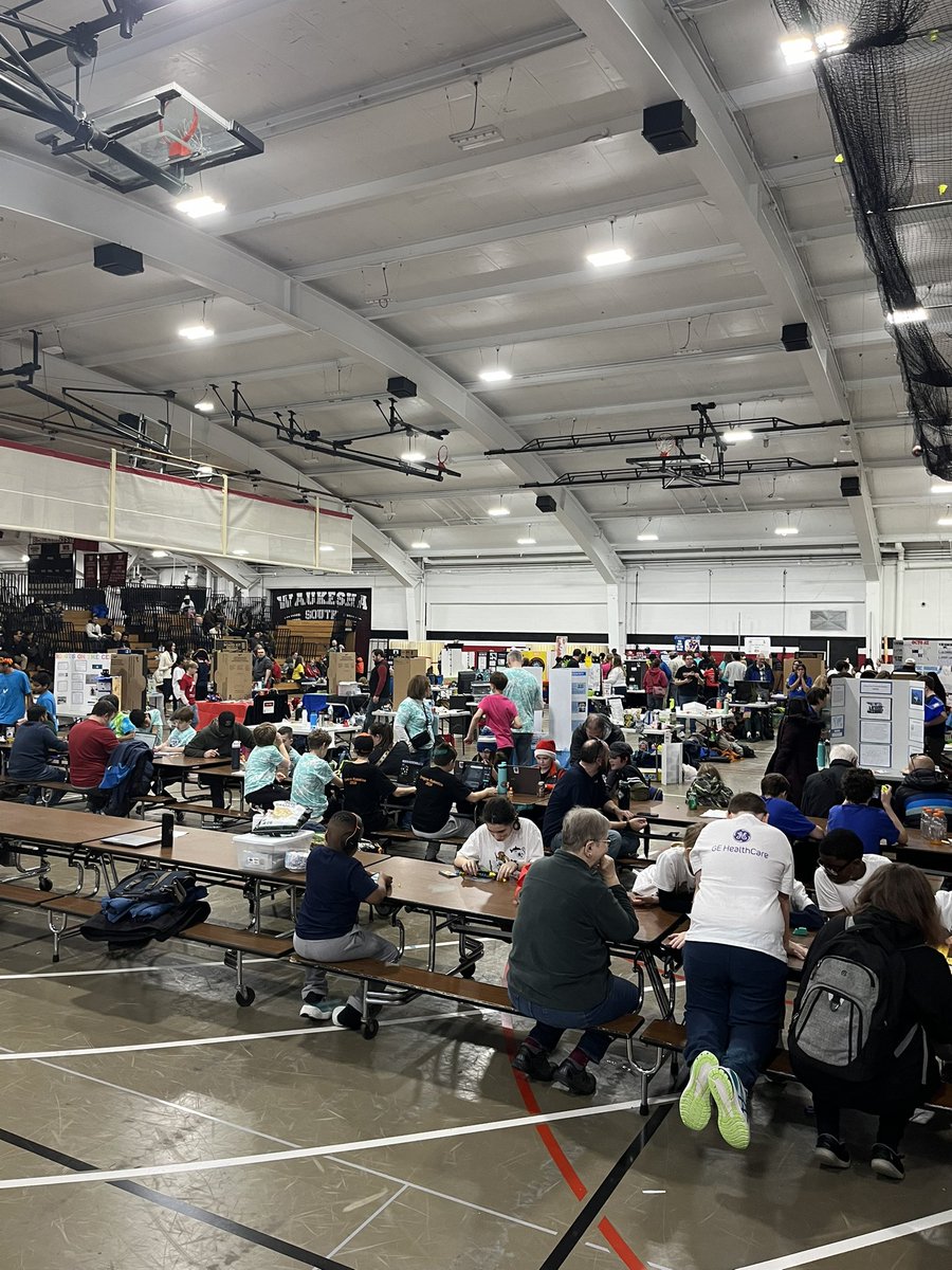 Today, CORE 2062 hosted their annual sectional FLL tournament. Our judges were able to advance 11 of the 35 teams that competed, and we will be hosting the state tournament on January 19th at Waukesha North High School. We can’t wait to see the teams come back and compete!