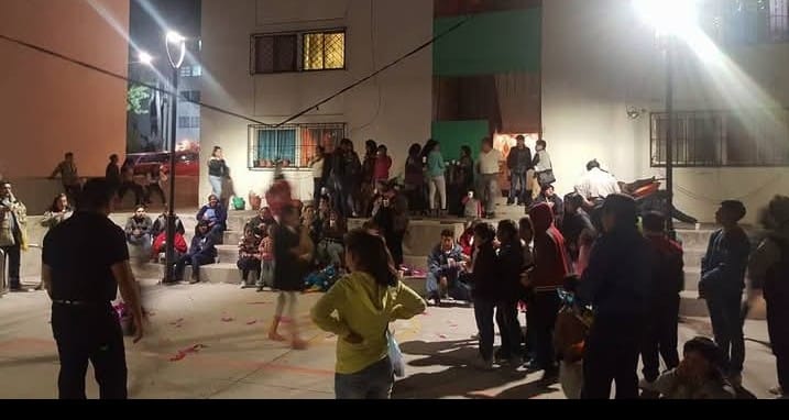 MarthaAvilaCDMX's tweet photo. Les comparto imágenes de las posadas que realizamos en colaboración con la Fundación Torales.
Gracias  por capturar estos momentos de alegría y esperanza en la colonia Ampliación Veracruzana, y en Carril 17 y Carril 19 en San Juan Xalpa. https://t.co/1BChtY2yJ0
