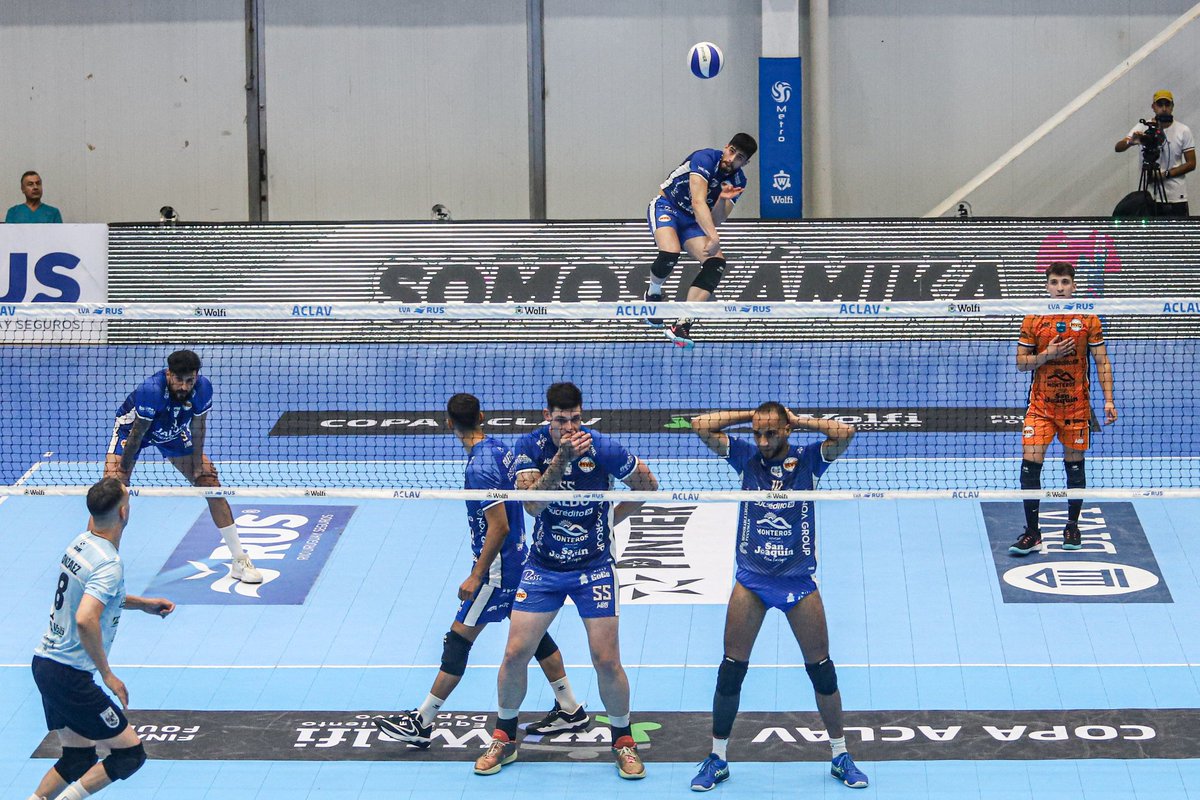 MonterosVoley's tweet image. #CopaACLAV Final del 1° Set.

Copa ACLAV - FINAL

@monterosvoley 21 (0) - @ciudadvoley 25 (1)

En vivo: youtube.com/live/fsAC7k2dJ…

#OrgulloNaranja 🧡