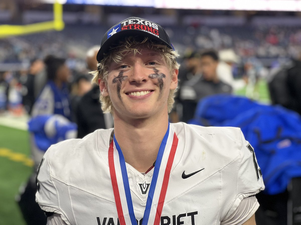 Keep an eye on 2027 WR Gavin Koester going forward.

He jumped out last week in the semifinal win over Summer Creek and had a trio of catches tonight. 

Shifty with quality top end and comfortable pass-catching skill set.

<a href="/gavinkoester/">Gavin Koester</a> | <a href="/VHSFootball/">Vandegrift Football</a>