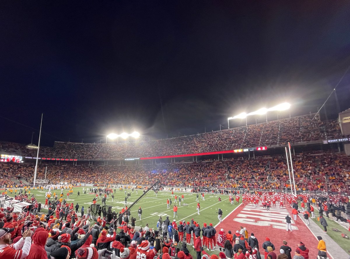 ByMikeWilson's tweet photo. Ohio Stadium? More like Orange Stadium, amirite? https://t.co/GIFPcw0J9N