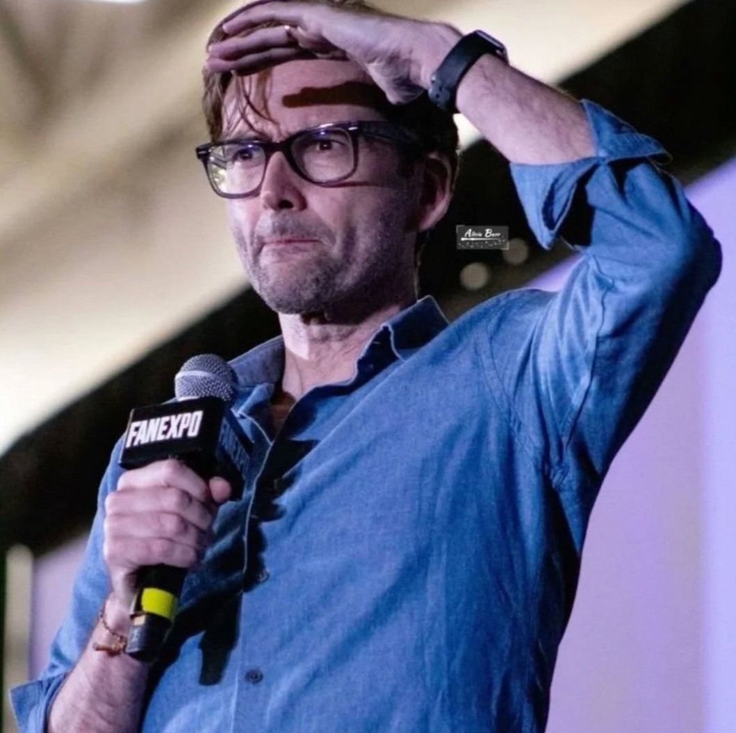 WrDaB0's tweet photo. Yeah David Tennant is already incredibly sexy,

BUT PUT A PAIR OF GLASSES ON THIS BITCH- 😭🤌🏼 https://t.co/i5XZp0onam
