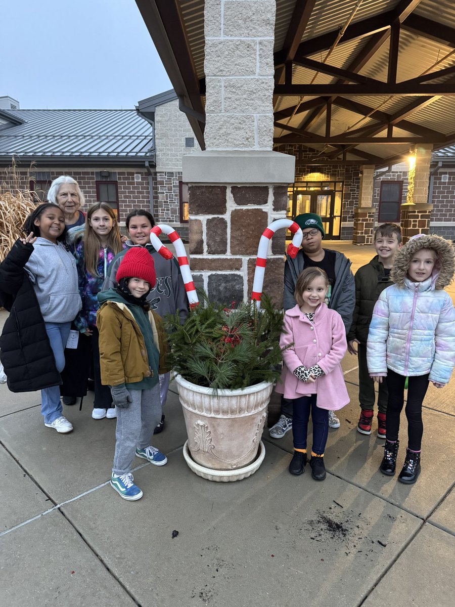Jennifer Chrisman (@jennychrisman) on Twitter photo The garden club had so much fun decorating our school for the holidays! We used fresh pine boughs and winter berries! Happy holidays! <a href="/CASDRainbow/">CASDRainbow</a> <a href="/CoatesvilleASD/">Coatesville Area School District</a> The garden club had so much fun decorating our school for the holidays! We used fresh pine boughs and winter berries! Happy holidays! <a href="/CASDRainbow/">CASDRainbow</a> <a href="/CoatesvilleASD/">Coatesville Area School District</a>