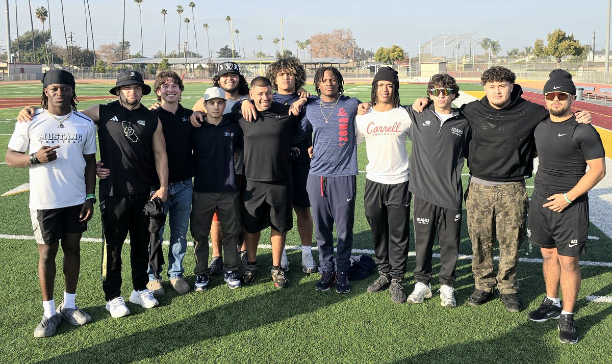 Proud of all these boys! They put together an awesome camp today hosting nearly 300 SGV youth football players. These men truly have a bright future. Bishop Amat! Mighty are the men who wear The Blue and Gold. #OnBlue