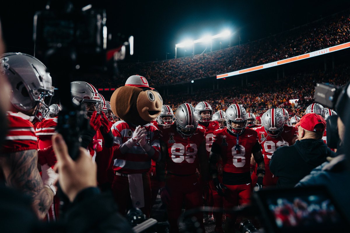 OhioStateFB's tweet photo. Almost showtime. https://t.co/bOm6VrnGl7