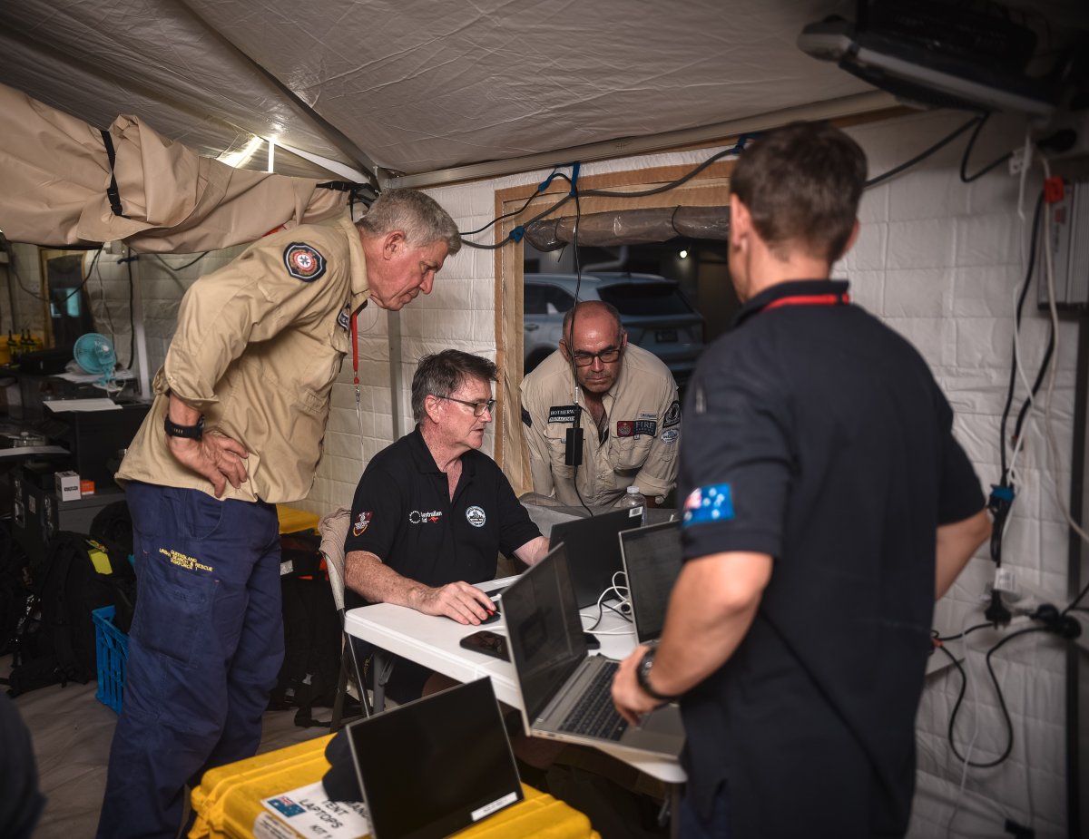 dfat's tweet image. Australia is providing an additional $5 million in practical humanitarian assistance to the people of Vanuatu following Tuesday’s tragic earthquake.

Our emergency rescue and medical teams were proud to deploy to Port Vila so quickly after the earthquake.

Their work continues.