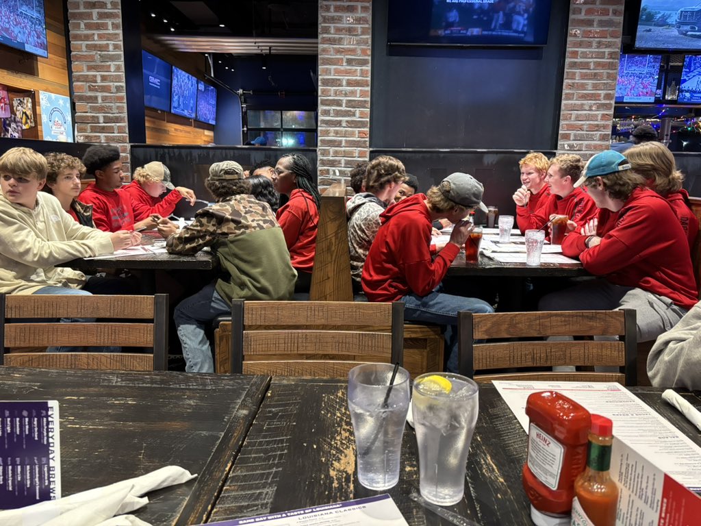 zachcarnell's tweet photo. High school boys Christmas party has been a blast. We watched the Ole Miss Men’s basketball game then went to eat at Walk On’s in Oxford. #HFamily https://t.co/BOCQ4AoF2d
