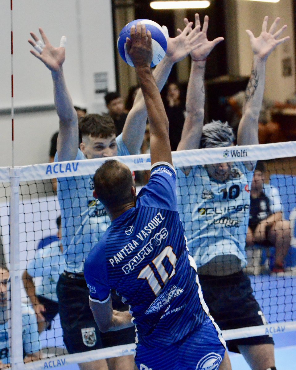 CiudadVoley's tweet image. #CopaACLAV || Final 🏆

Ciudad 2-0 Monteros (25-21, 25-22)

📺 Fox Sports 

#VamosMuni