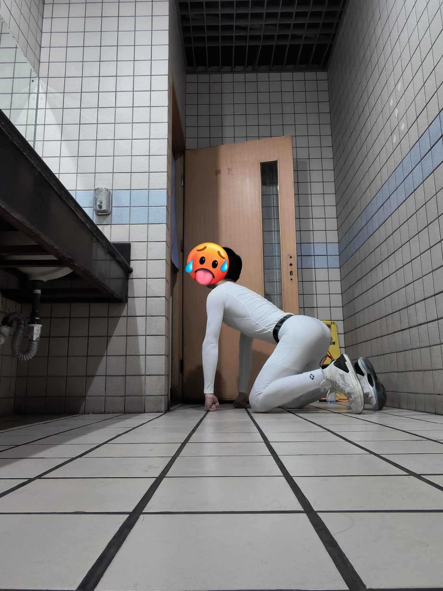 xxx小王(@wngluc1862171)  X