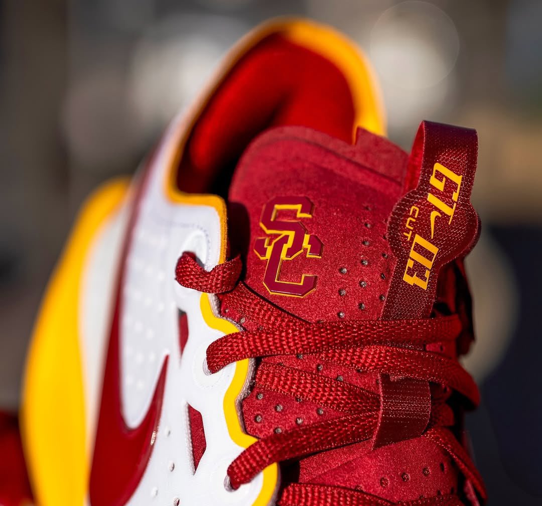Nick DePaula (@nickdepaula) on Twitter photo USC players are wearing a Nike GT Cut x <a href="/TOGETHXR/">TOGETHXR</a> PE today, featuring the platformâs iconic slogan: âEveryone Watches Womenâs Sportsâ USC players are wearing a Nike GT Cut x <a href="/TOGETHXR/">TOGETHXR</a> PE today, featuring the platformâs iconic slogan: âEveryone Watches Womenâs Sportsâ