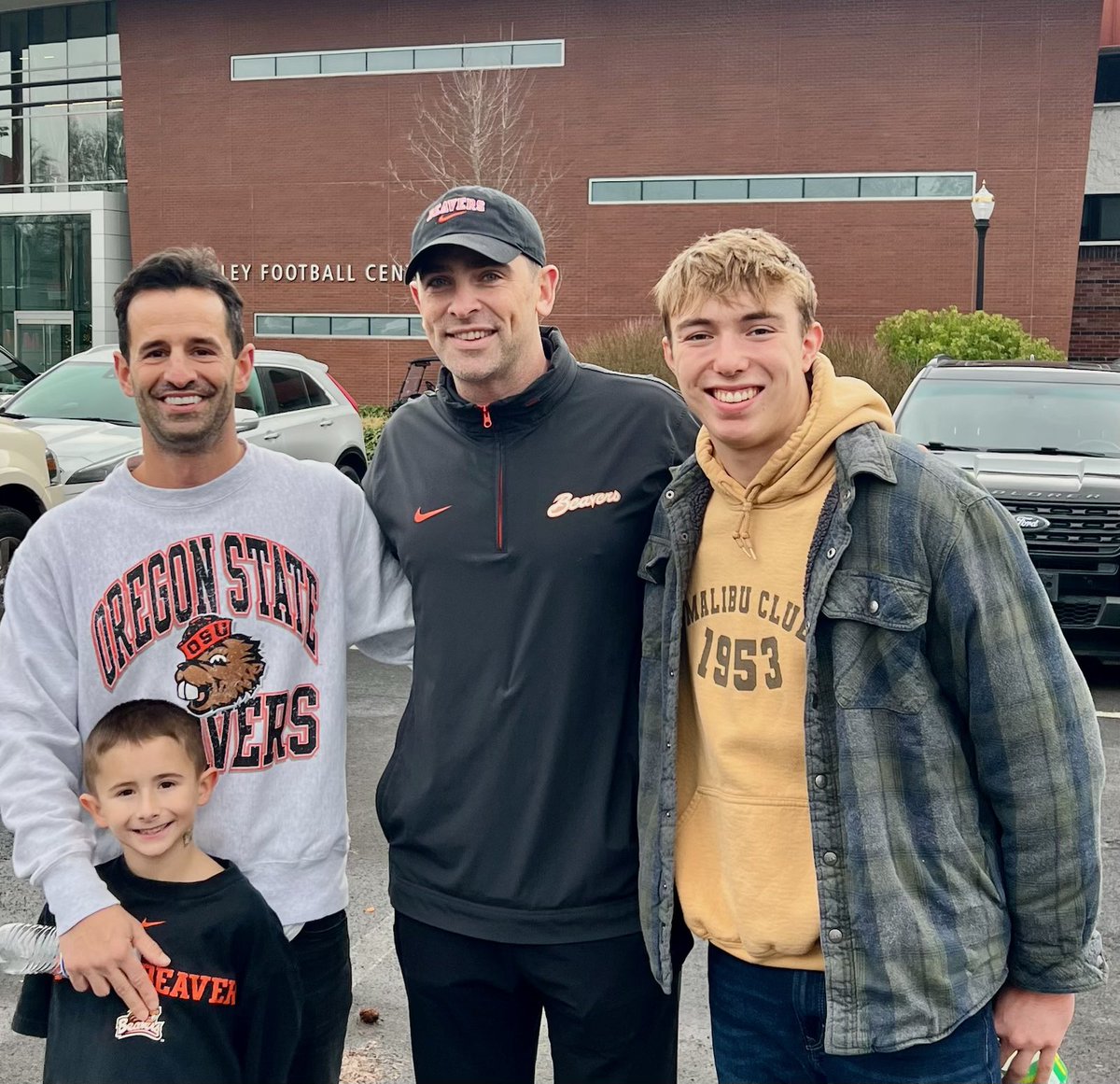 C_Christiansen7's tweet photo. Really enjoyed visiting @BeaverFootball yesterday - thank you @itsGundy,@Coach_Bray, @KyleDeVan68, @AStew38 for the invite! Go Beavs! https://t.co/F054wqnEER