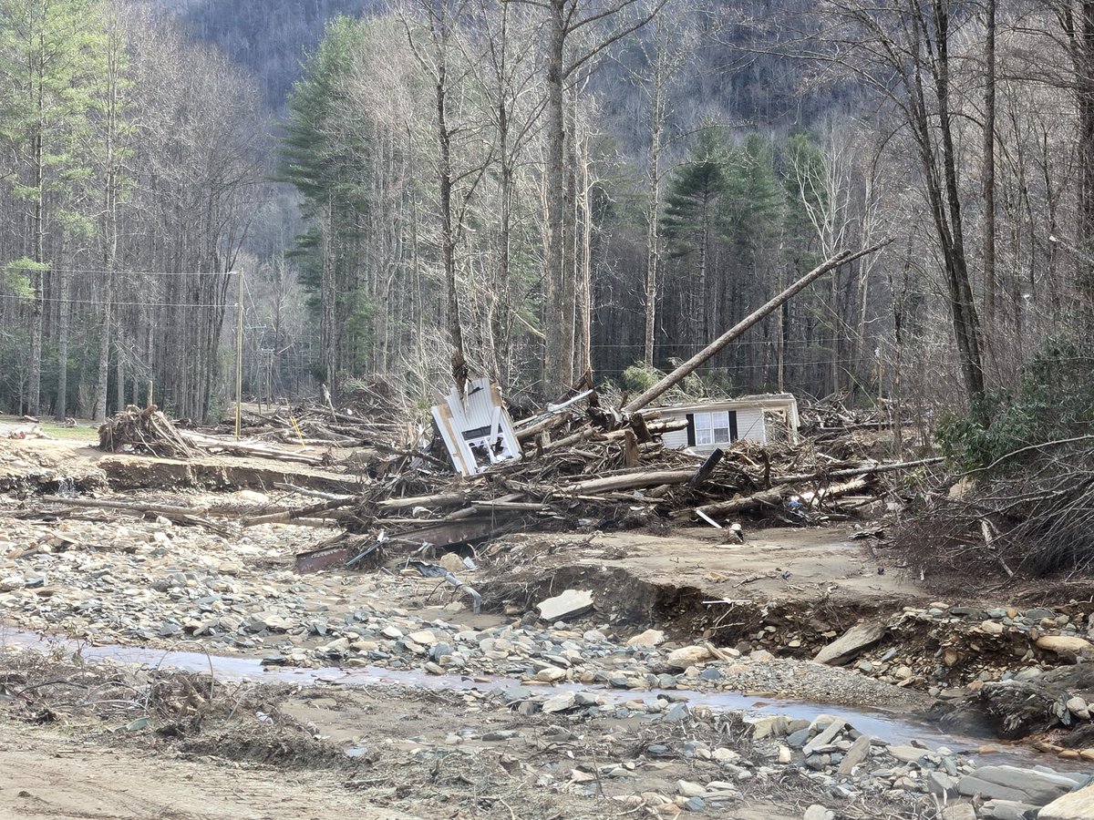I've been helping with #HeleneRecovery for ~3 months.  I brought my mini ex up 4 weeks ago. We've been clearing and doing debris removal but are finding small communities that have basically been forgotten. 

They need help! Structures and warmth are needed now!

<a href="/drip_haus/">DRiP 💧</a>,