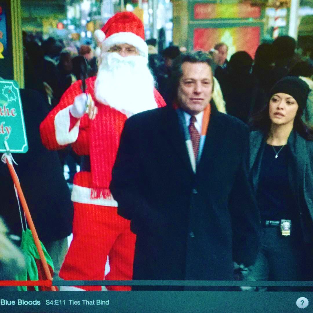 TommyBayiokos's tweet photo. Great Christmas Blue Bloods episode & I was cast as Santa Claus….🎅🏼🎅🏼🎅🏼 #ChristmasMemories #BlueBloods #TiesThatBind #DayPlayer #RadioCitySanta #Hohohoho https://t.co/WGOtS0neUF