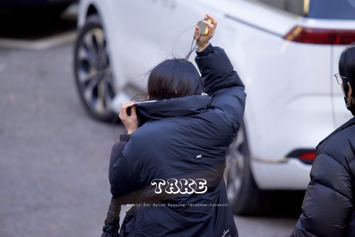 241222 Pink Christmas 출근

이따봐 따랑해🫶

#에이핑크 #오하영
#Apink #Hayoung <a href="/Apinkohy/">오하영</a> pre