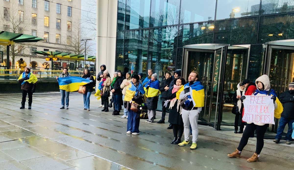 DavidWi86461101's tweet image. Supporting the weekly Saturday rally , ‘Manchester Stands With Ukraine‘ 
#StandWithUkraine 
#StopPutin