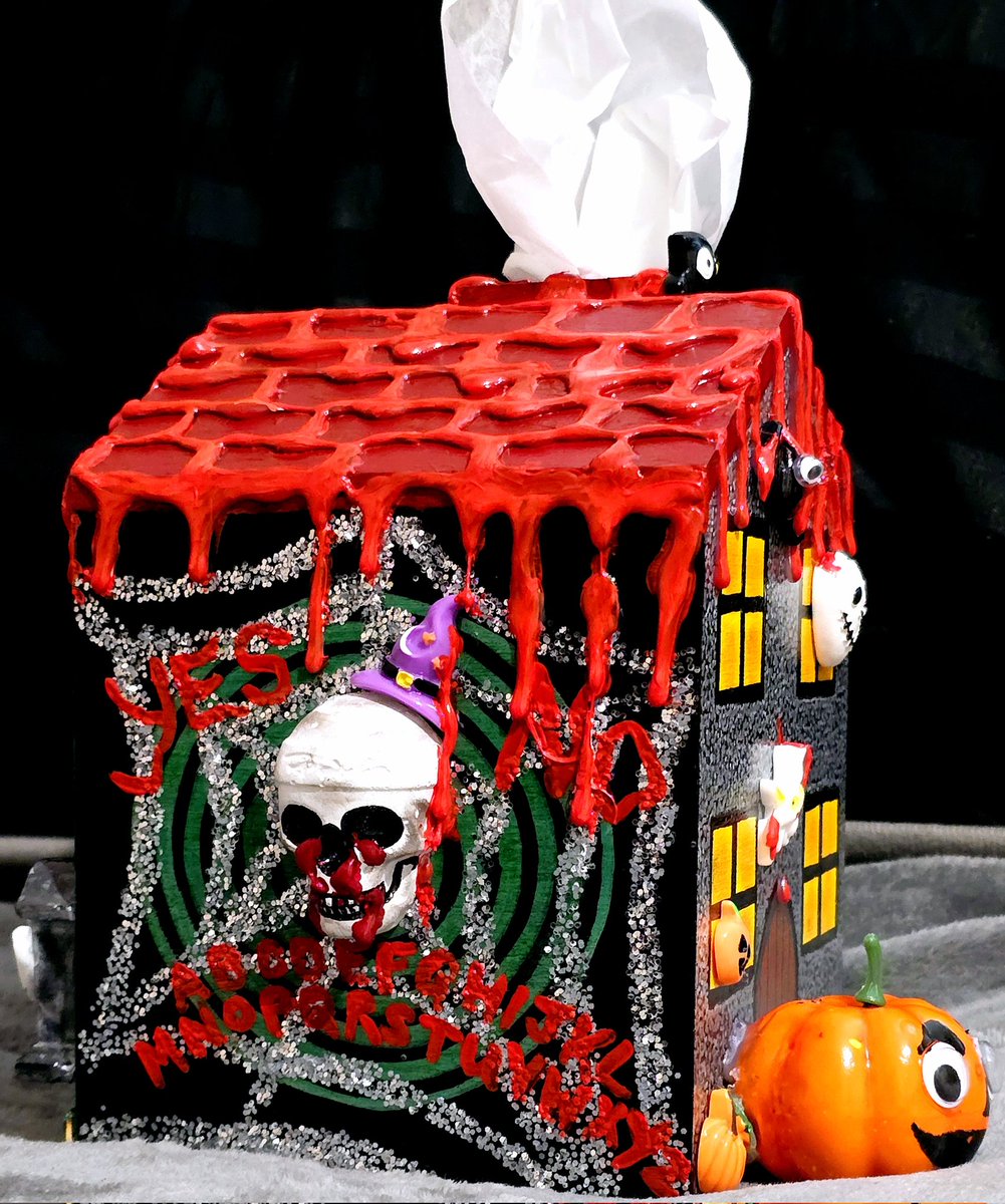 Staceylg25's tweet image. So i painstakingly (whilst so unwell) finished my #SpookyHouse wooden #TissueBox ‼️👌, &amp;amp; here&apos;s the pics, ...
#MyArt #MyArtwork #Crafting #CraftingIsMyTherapy
⭐️🖤 #DivaDarkArts 🖤⭐️