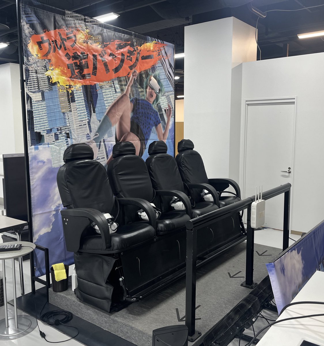 FENRIR_RIRTIME's tweet image. 昨日は東京タワー1FにOPENした「VR BASE TOKYO」に遊びに行きましたっ
複数のVRコンテンツが遊べる施設で、VARBOXはもちろん、ウルトラ逆バンジーもコスモバルーンも楽しかった！とてもリアル！
サクッとVR体験できるの嬉しいなぁ……
友人誘ってまた行くぞ〜っ！
#VARBOX
#VRBASETOKYO
#東京タワー