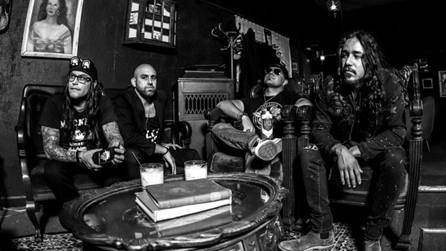 Rockin' around the Christmas tree, and on stage! 🎸🎄 Join us tonight at 7 PM of rockin' holiday tunes with live performances by Rebels Angels.
#livemusic #rockmusic #holidayconcert