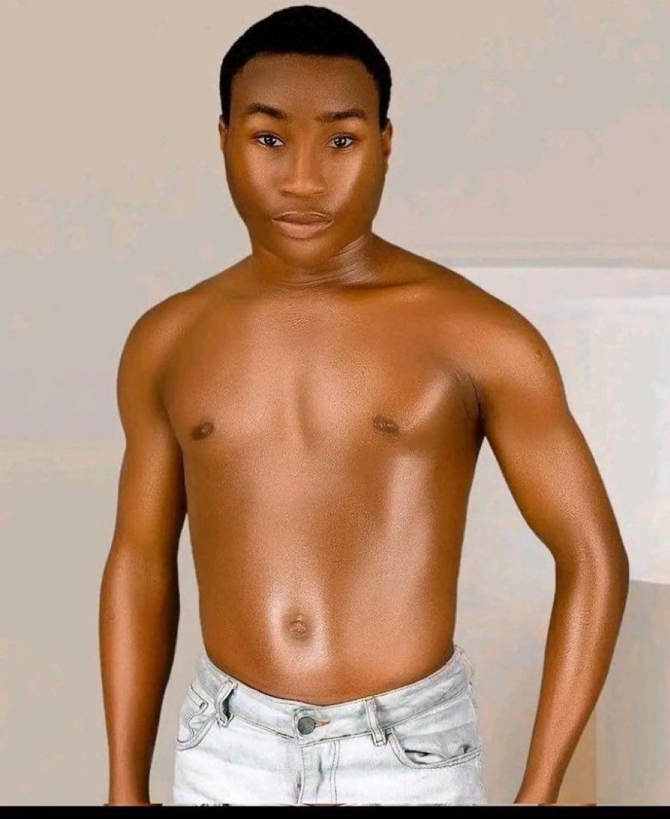 wisegirlkisser's tweet image. when u already coughed 2 times in a row in public and u tryna keep that 3rd one down