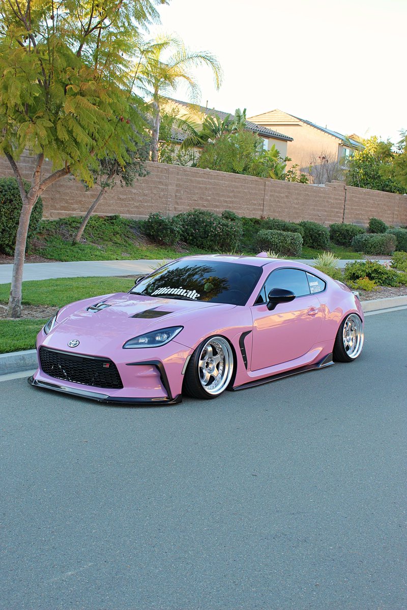 Limited edition roll , bagged , carbon accents 🫡