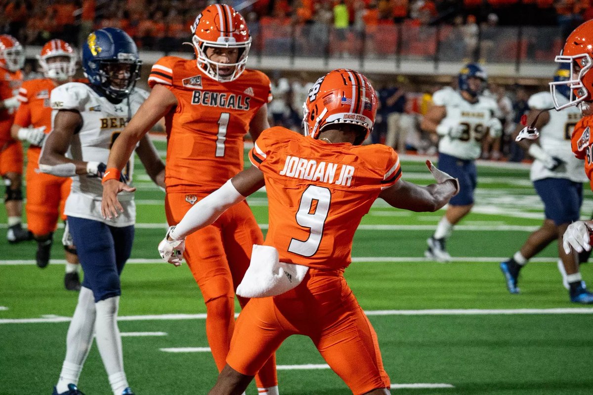 Had a great conversation catching up with <a href="/gnduff/">Grant Duff</a> and I’m overly blessed and grateful to be able to say he has given me the opportunity to play college football at IDAHO STATE UNIVERSITY 

#GODSPLAN 🙏🏿
#CUZZINISLAND 🏝️