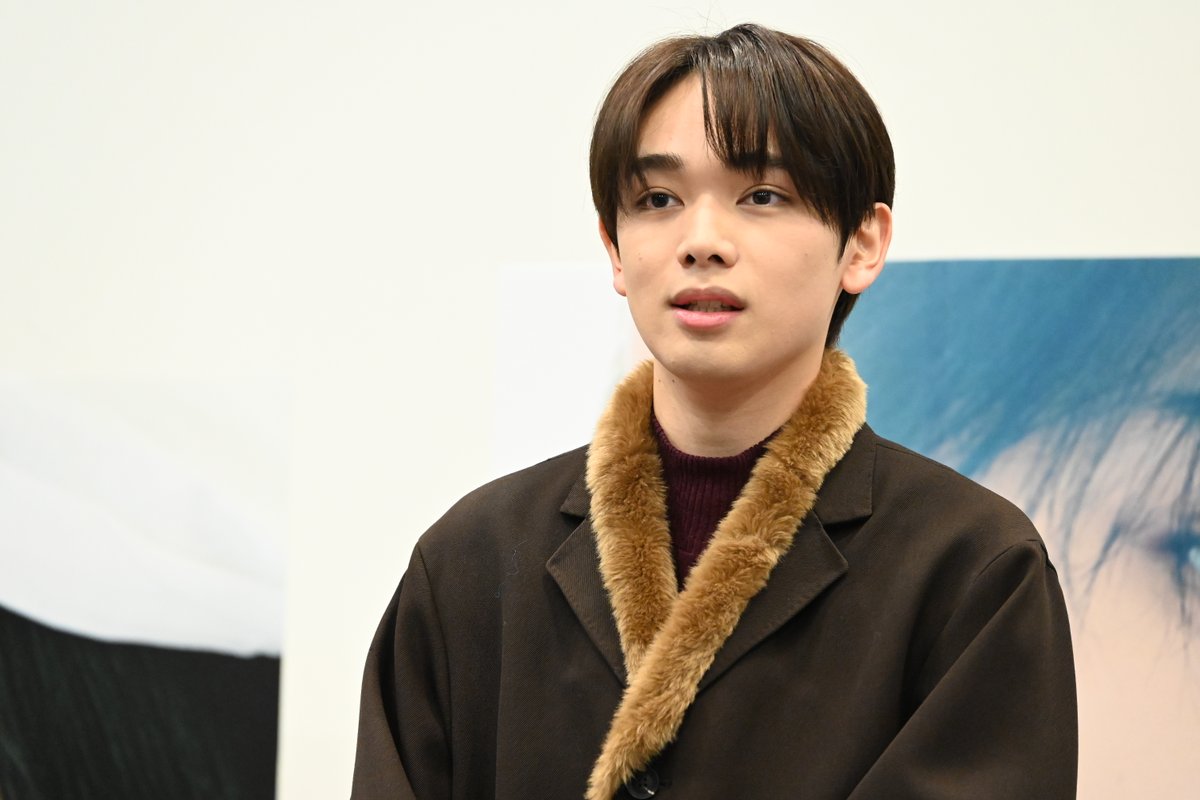 encountofficial's tweet photo. 〚 🍇イベント写真🍇 〛
#宮世琉弥 さん『#Anew ―宮城から世界へ―』発売記念イベント前に取材会の要素をお届け🐏💨

取材会で写真集のタイトルの意味も明かしていました🎩🌛

詳細こちら（写真あり）👇
https://t.co/wdcLeaH6wt

#あにゅー #宮城から世界へ #宮世琉弥1st写真集 ＠miyase_1stphoto ＠miyase_staff