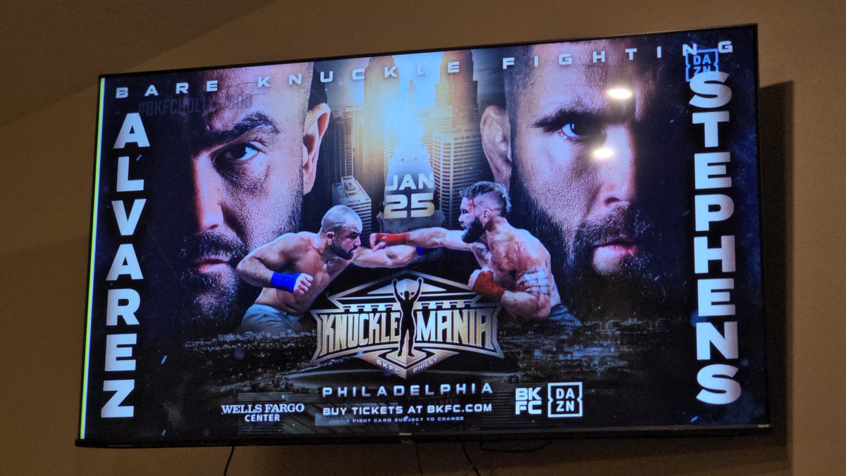 The Weekly Bust tweet media