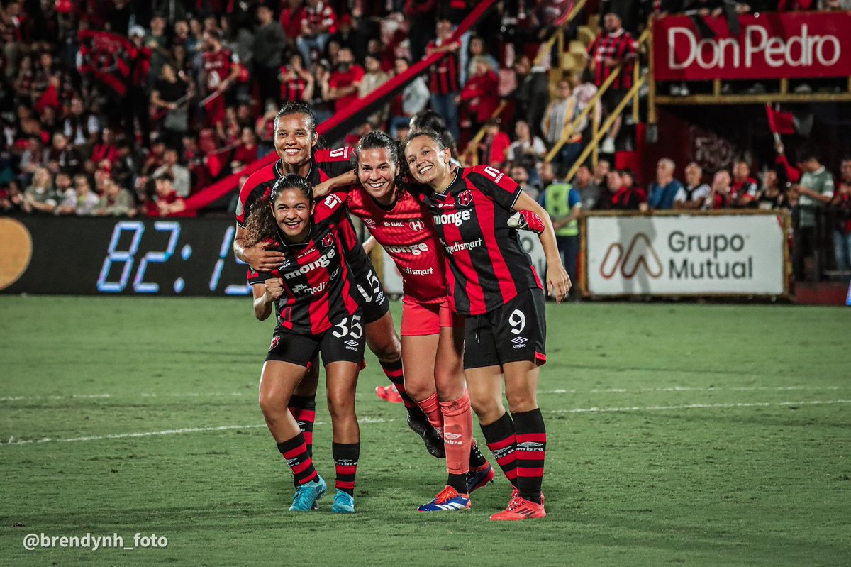 Mirá a las leonas que locas están 🦁
