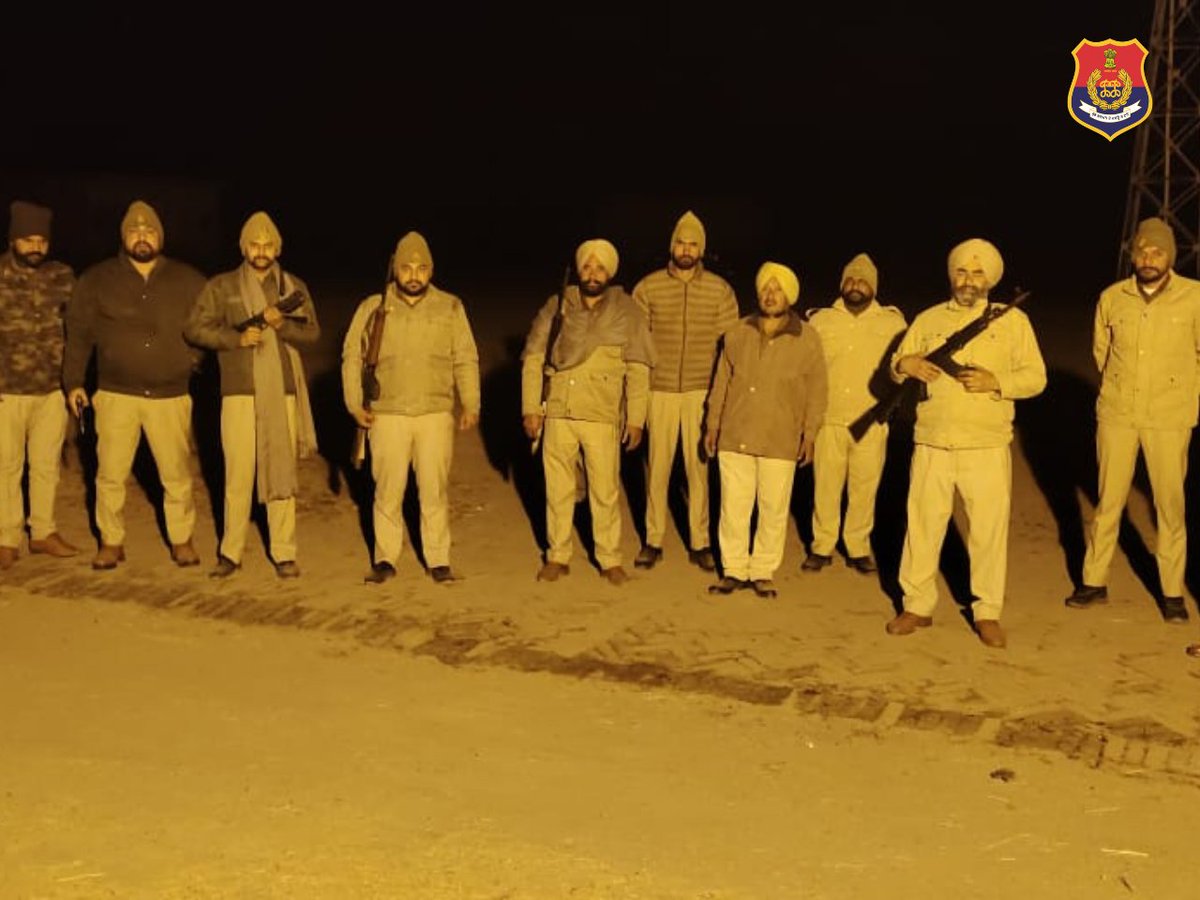 PP_Gurdaspur's tweet photo. SSP Gurdaspur made #robust #security arrangements at the police posts, police line, important naka points & various Police stations to ensure the #safety of all and to #untoward any incident.
✅In case of any emergency, 📞112 for immediate assistance.
#YourSecurityOurPriority https://t.co/F3TbQJmfZr
