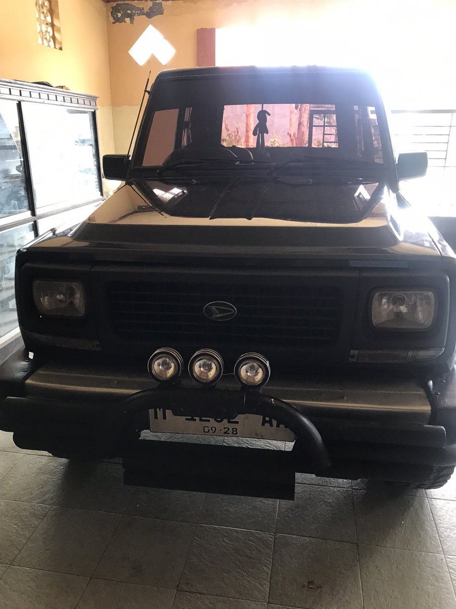 HermanK53850155's tweet photo. @DaihatsuInd Saking sayangnya sama mobil merk Daihatsu mobil lawas tetap saya openi, mau beli yg type baru Daihatsu gak punya duit yaaaah mobil lawas tetap kami openi https://t.co/ZMOpCuTcK0