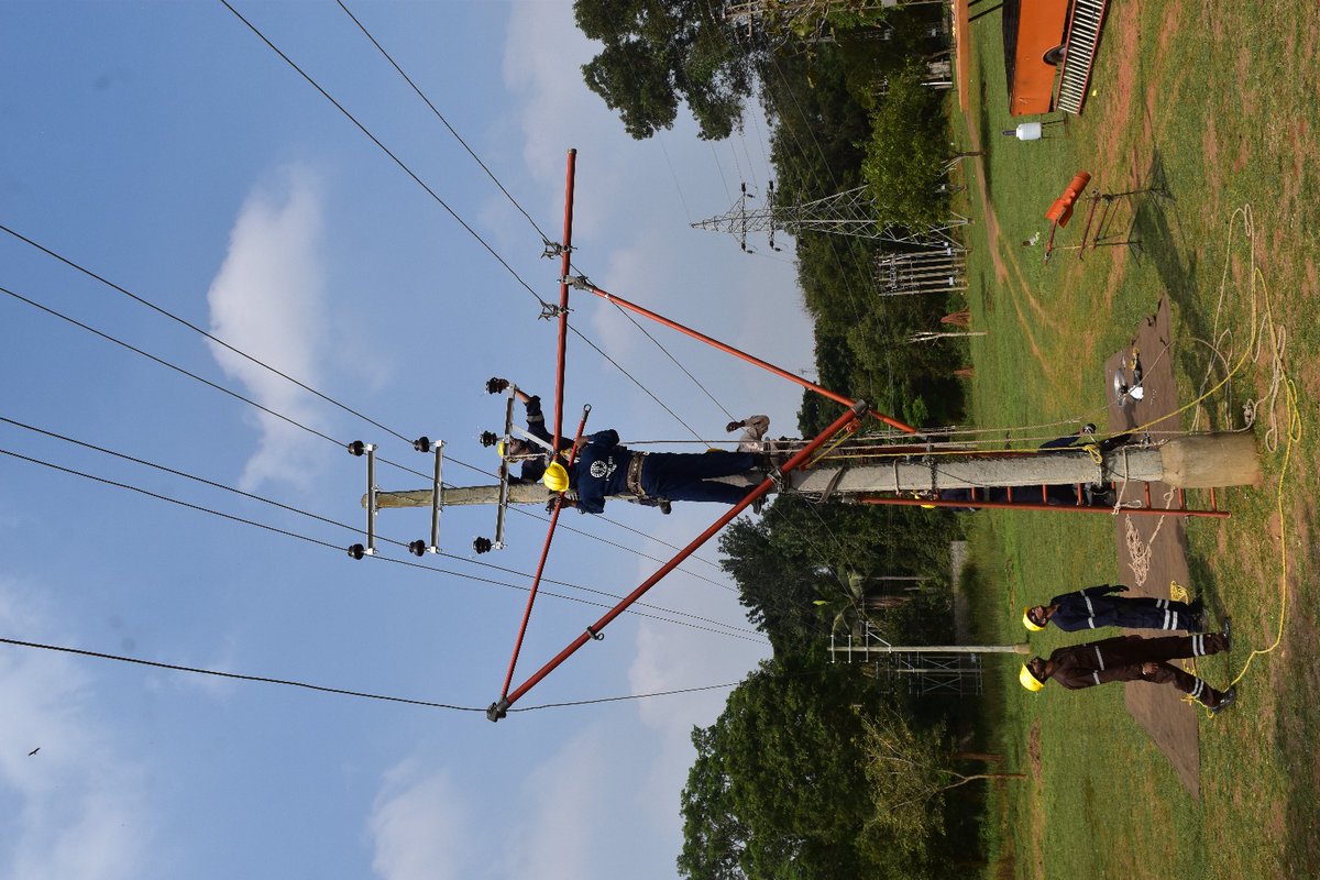 NPTIMoPGoI's tweet photo. 5 week training program on #LLMT using HSM up to #33Kv live line for 2nd batch of #CEBSRILANKA Personnel from 18/11/24 to 20/12/24 completed successfully and certificate awarded by J. Jayasamraj Director and HOI on 20/12/24. The feedback of participants were excellent.
#npti https://t.co/4E5lBEfUD5