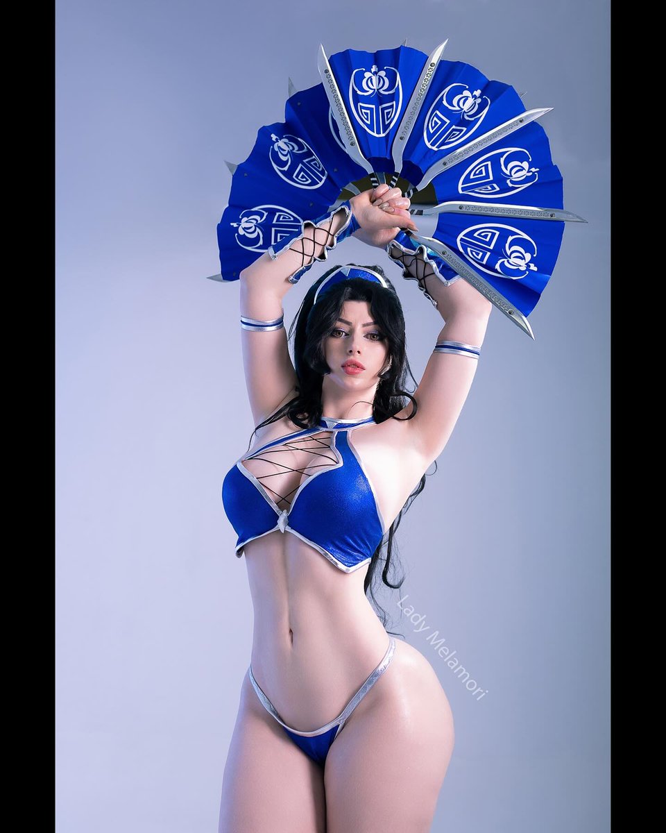 Mortal Kombat 
  #cosplaygirl #Kitana #MortalKombat  #MortalKombat11  #motalkombatcopsplay 

Model Instagram/lady.melamor11