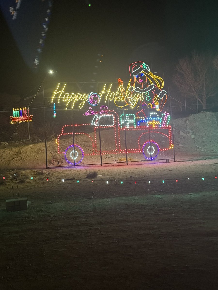 Mike_Gallegos's tweet image. What a wonderful evening with my wife @AbrilG0522 and our son Mikey. Our little families holiday tradition of viewing the #magiclights scenic drive.