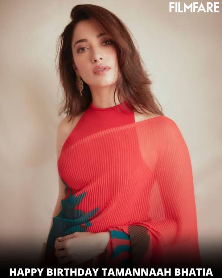 __RajeshPandey's tweet photo. Wishing the talented #TamannaahBhatia the best of birthdays. ✨

#Celebs #HappyBirthdayTamannaahBhatia https://t.co/19f2XxyhZL