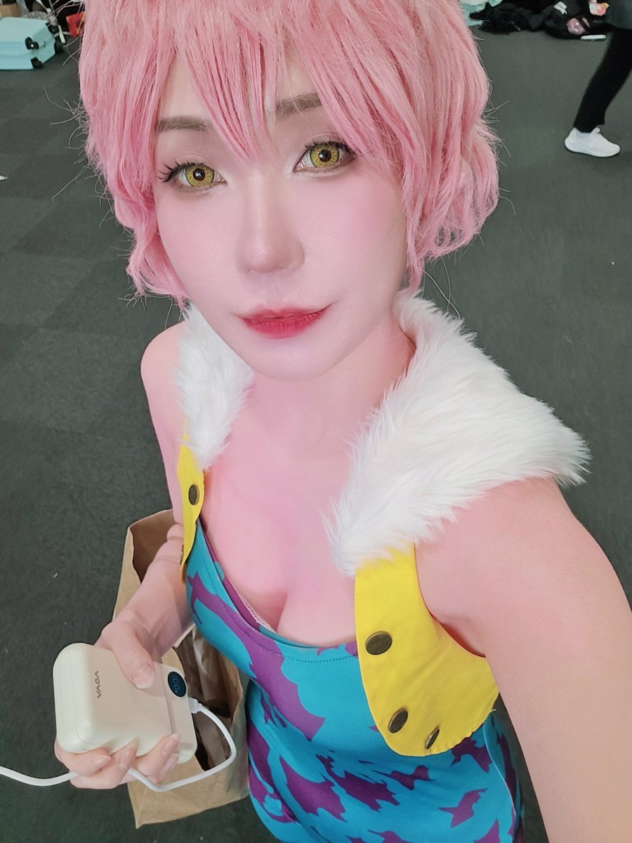 오늘 서코 잘 다녀오세요
전 어제 미나로 후다닥 다녀왔습니다 개추워서 요양 진행 중