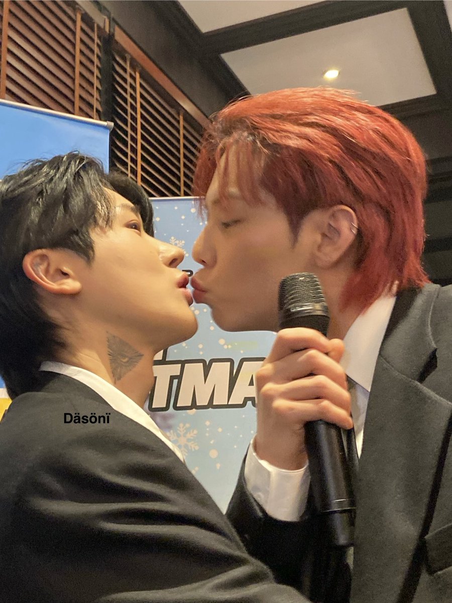 jshm721_9895's tweet photo. 디너15 https://t.co/TFwtReBuzI