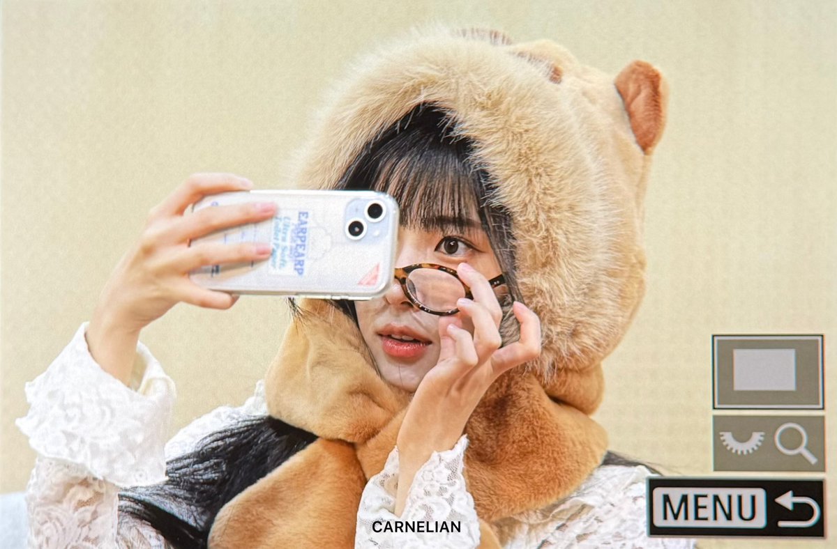 241222 2025시즌그리팅 팬싸인회 pre(2)
#강혜원 #KangHyeWon #혜원 #Hyewon #カンヘウォン
<a href="/hyemu_official/">Team Hyemdan</a>