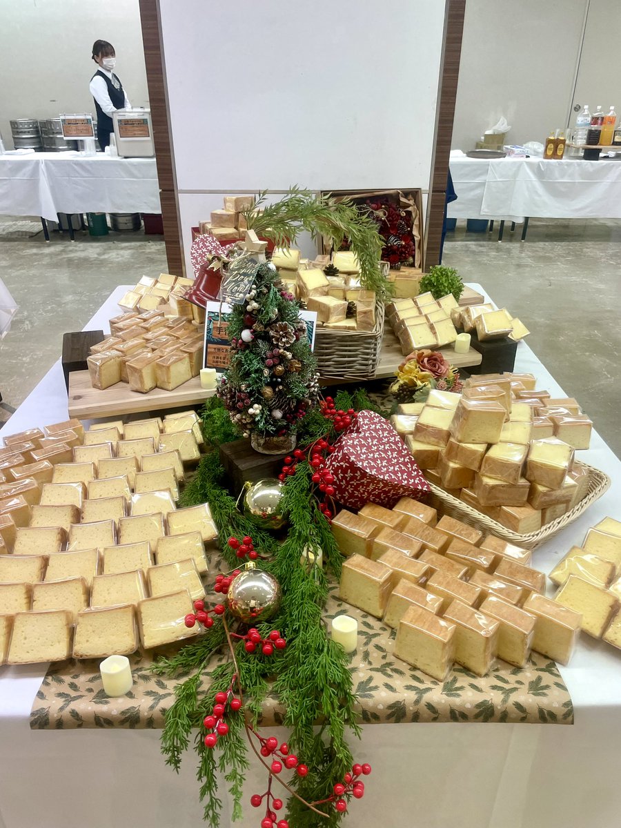 funlifemasa's tweet photo. クリスマス🎄パーティー案件

お客様さらご要望
◯クリスマス感の演出
◯ケーキ
◯女性、子供が喜ぶサービス

初サービスがてんこ盛りで、当日は
ドキドキwww
結果、喜んで頂いて、ホッとした😃

#クリスマスパーティー 
#懇親会 https://t.co/j66cSHWmwf