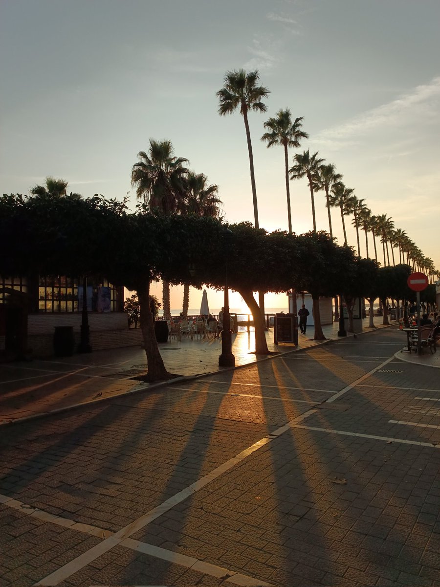 czrxcs's tweet photo. Sunset vibes #marbellalife https://t.co/aGwugAnBVn