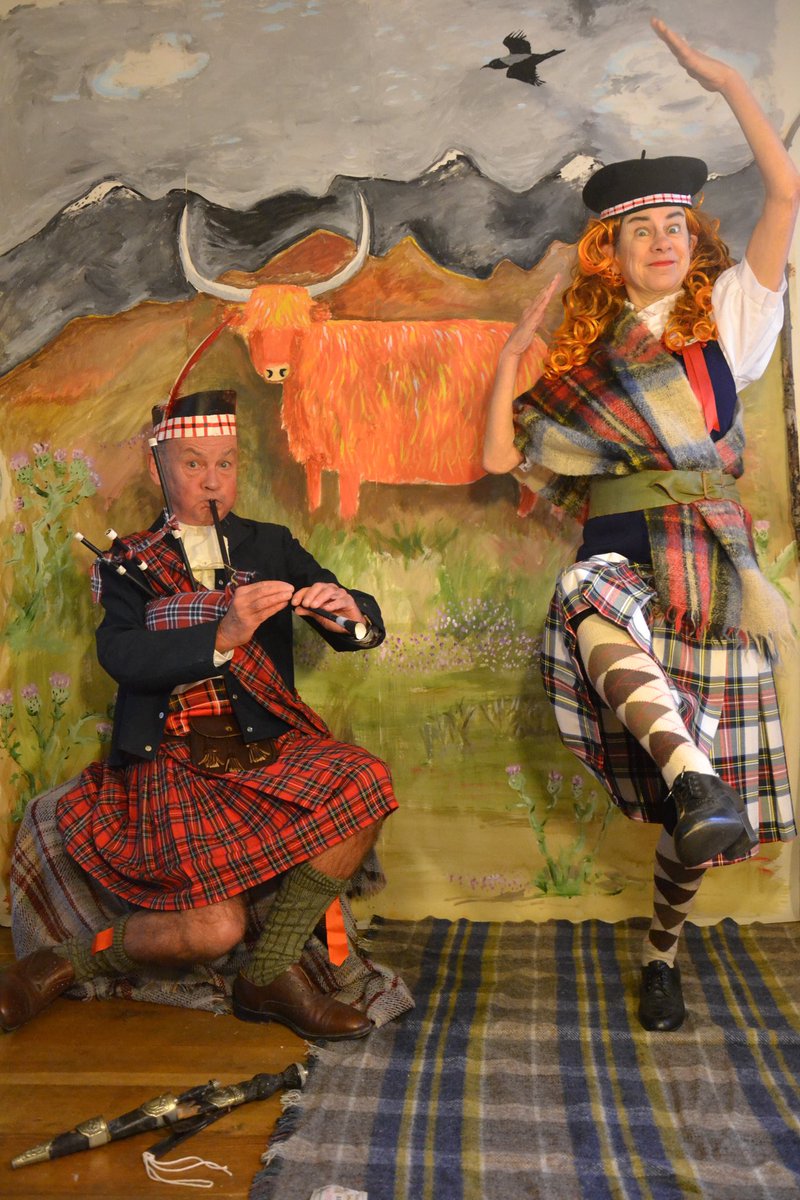 The hielant piper in his braws
Pluffs oot his rosie cheeks an blaws
He gies his oxtered bag a squeeze
And oot the bonnie music flees!

A Blythe Yule! <a href="/wolfework/">wolfework</a>