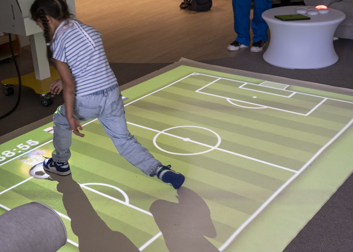 Lifelites tweet media