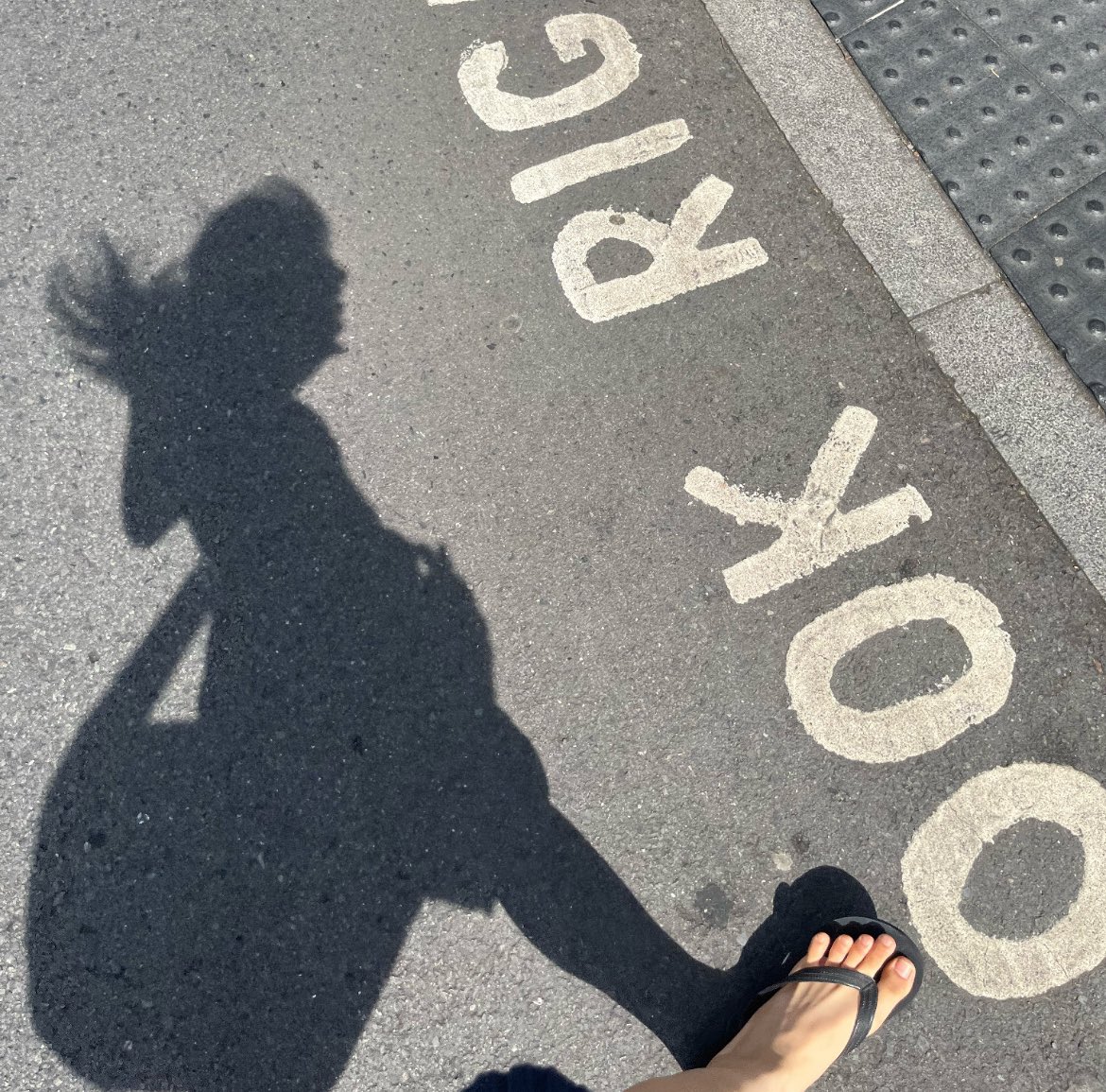 옹! 도연언니 블로그 프사랑 배사 바꼈당😊

#김도연 #doyeon